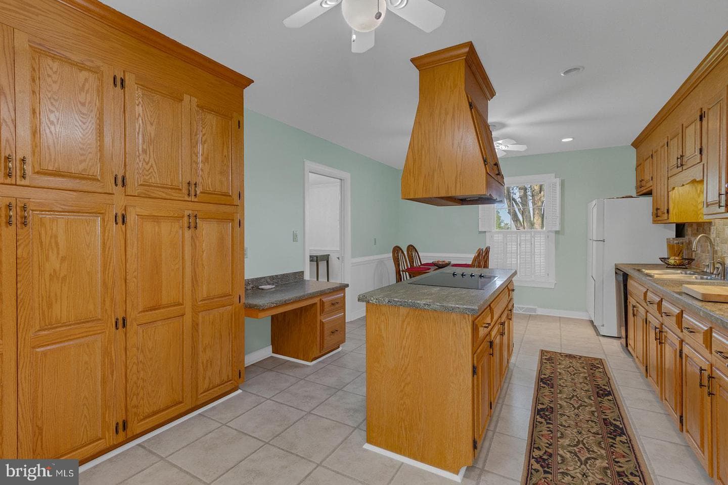 262 College Avenue photo 7