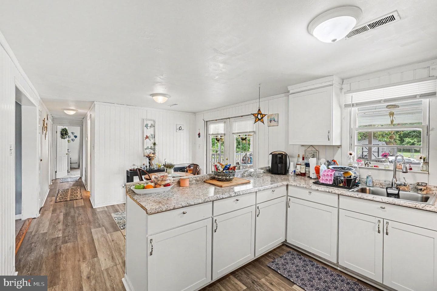 315 Murphys Place photo 10