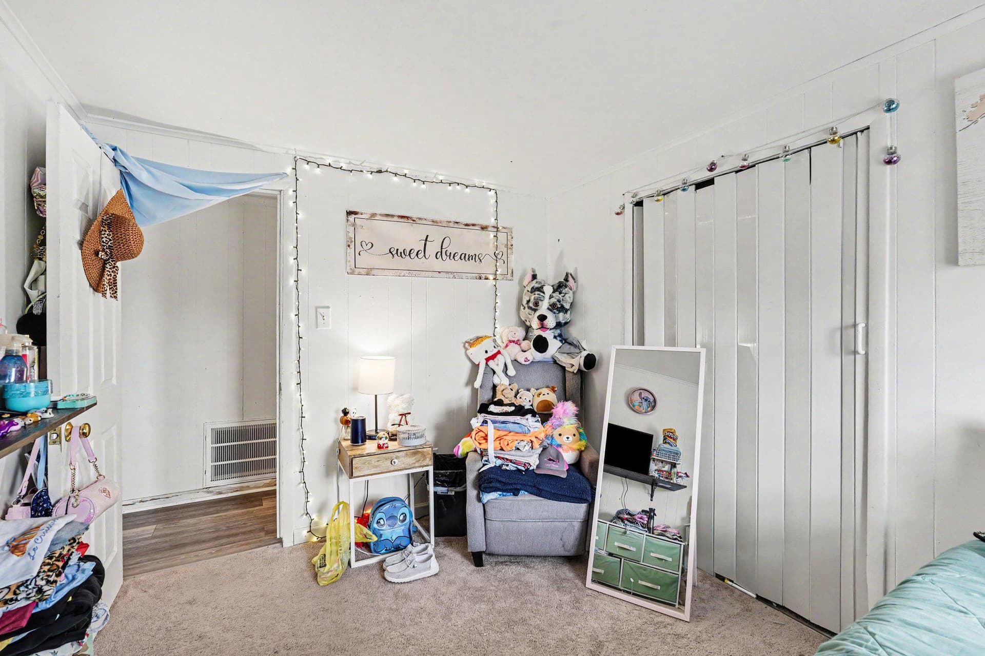 315 Murphys Place photo 17