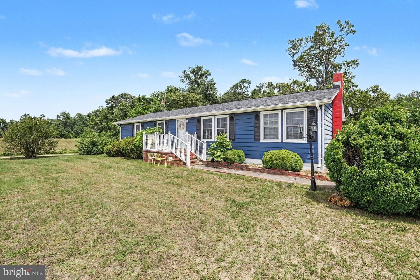 315 Murphys Place photo 4