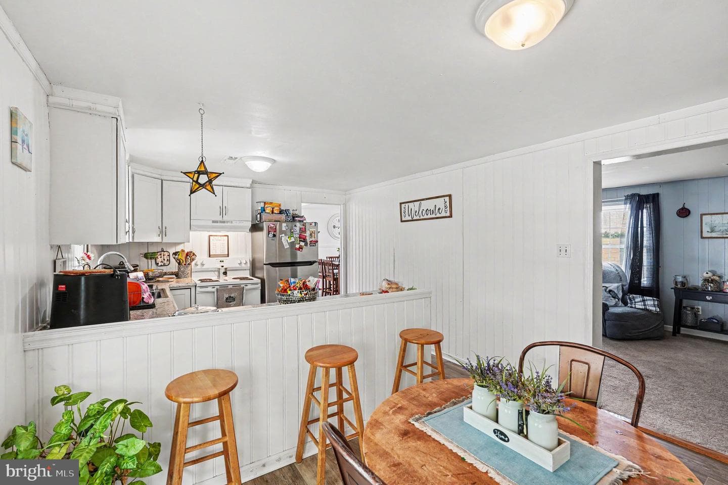 315 Murphys Place photo 8
