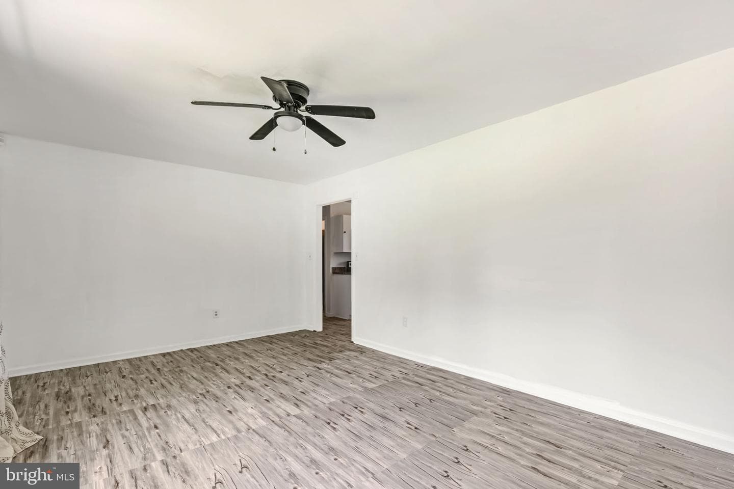 868 Simonson Road photo 5