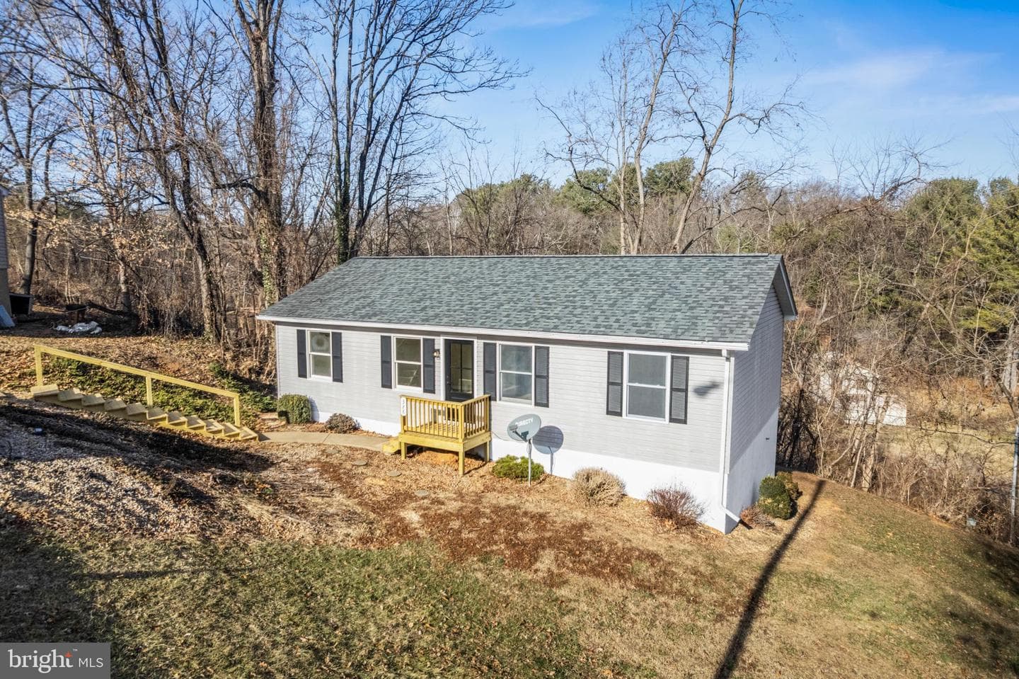 328 Monument Drive photo 36