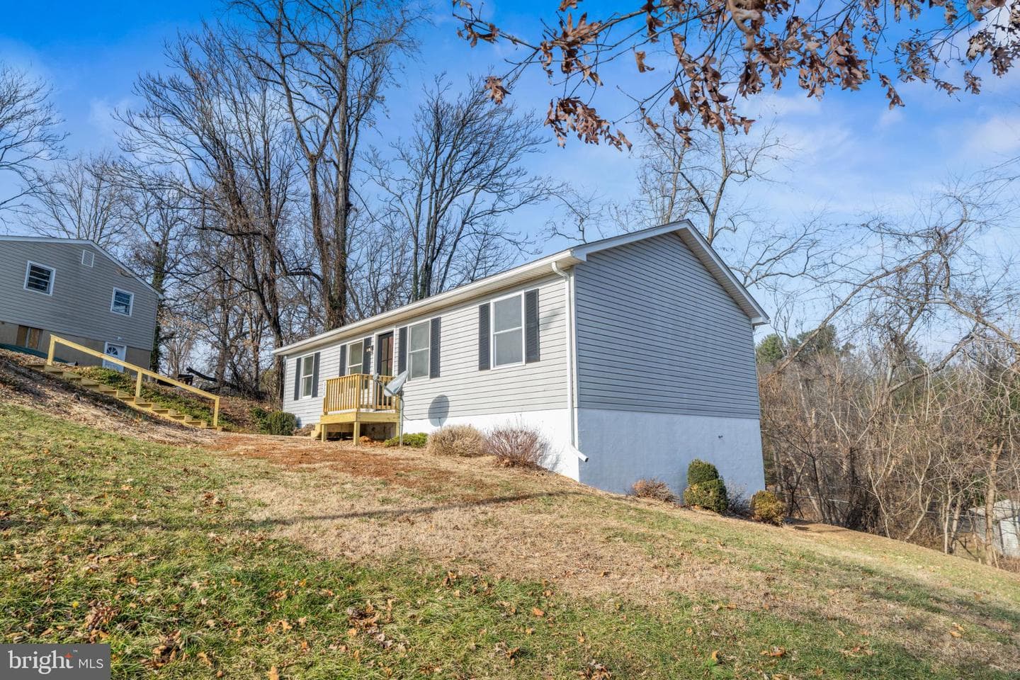328 Monument Drive photo 39