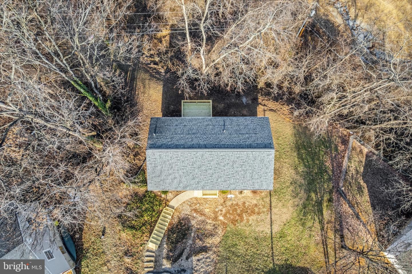 328 Monument Drive photo 6
