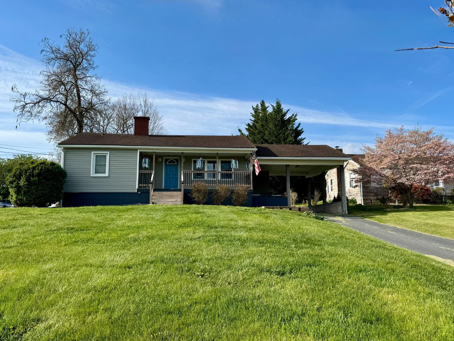 830 New Hope Road photo 1