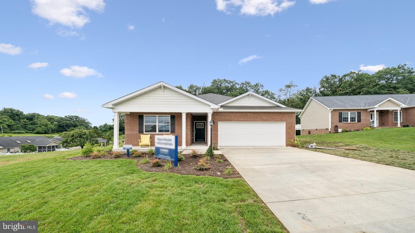 16 River Oak Drive, Staunton