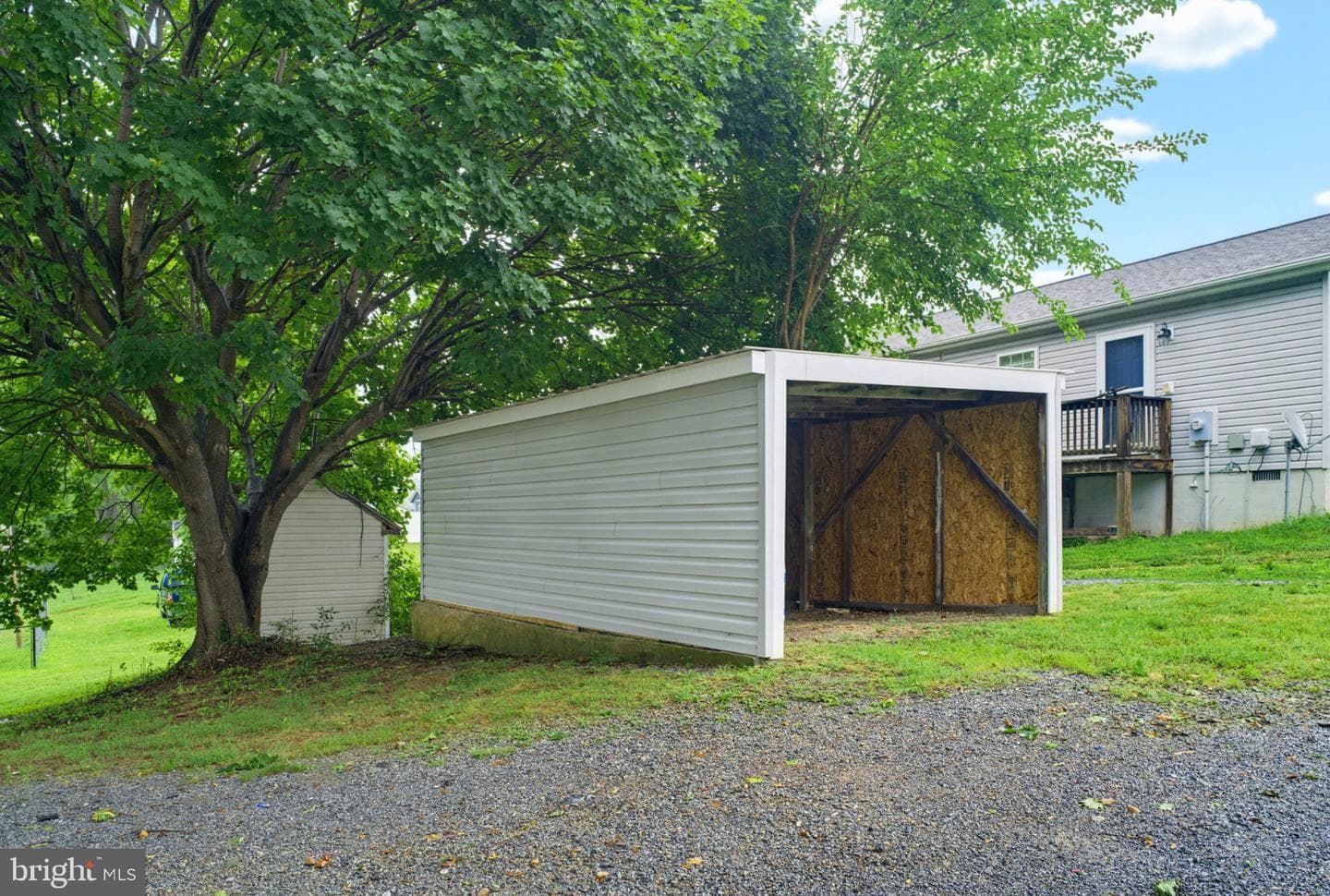 601 Grubert Avenue photo 10