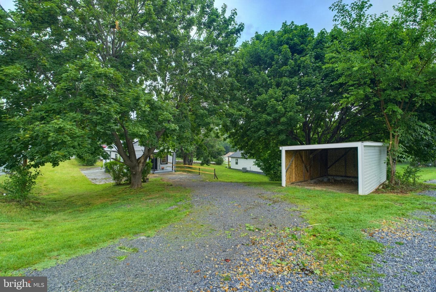 601 Grubert Avenue photo 12