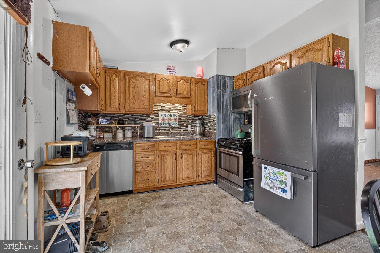 2397 Highview Circle photo 11