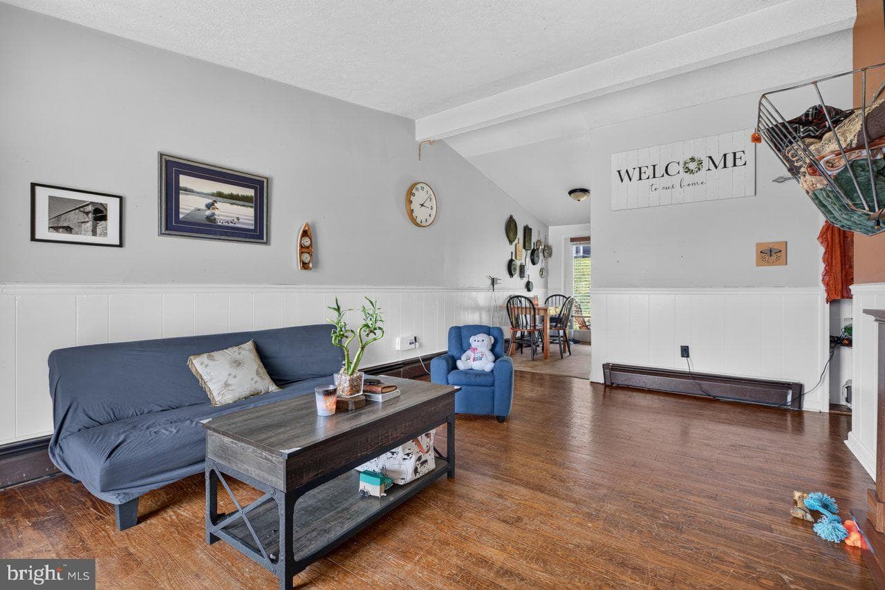 2397 Highview Circle photo 3