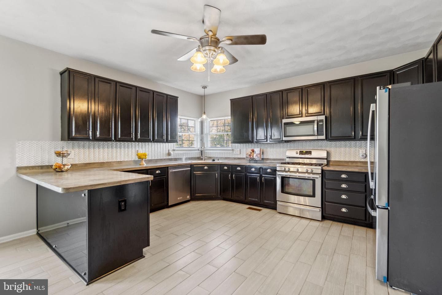 3113 Caroline Crescent photo 11