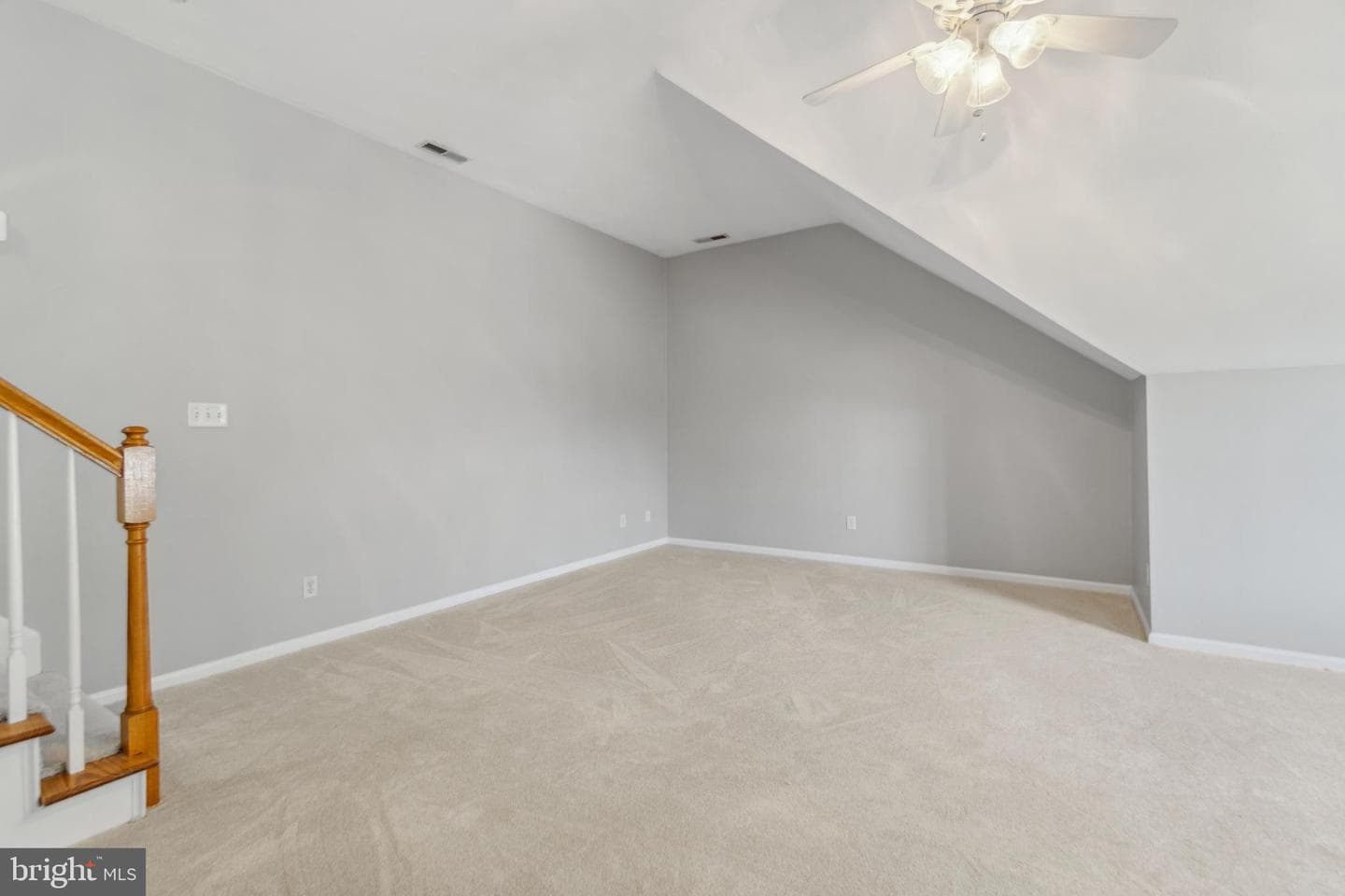 3113 Caroline Crescent photo 33