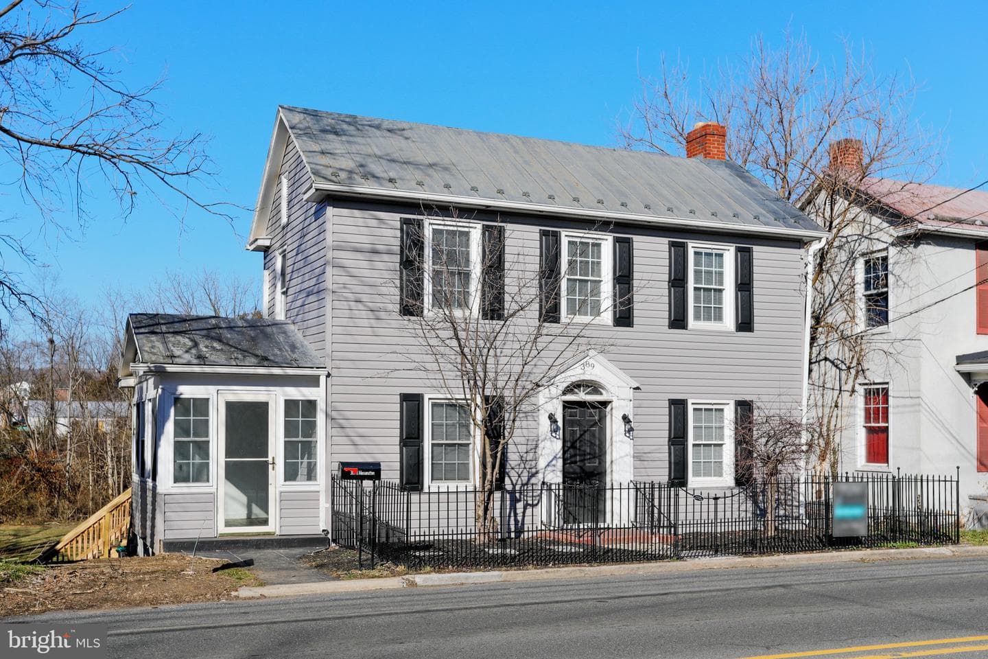389 N Massanutten Street photo 3