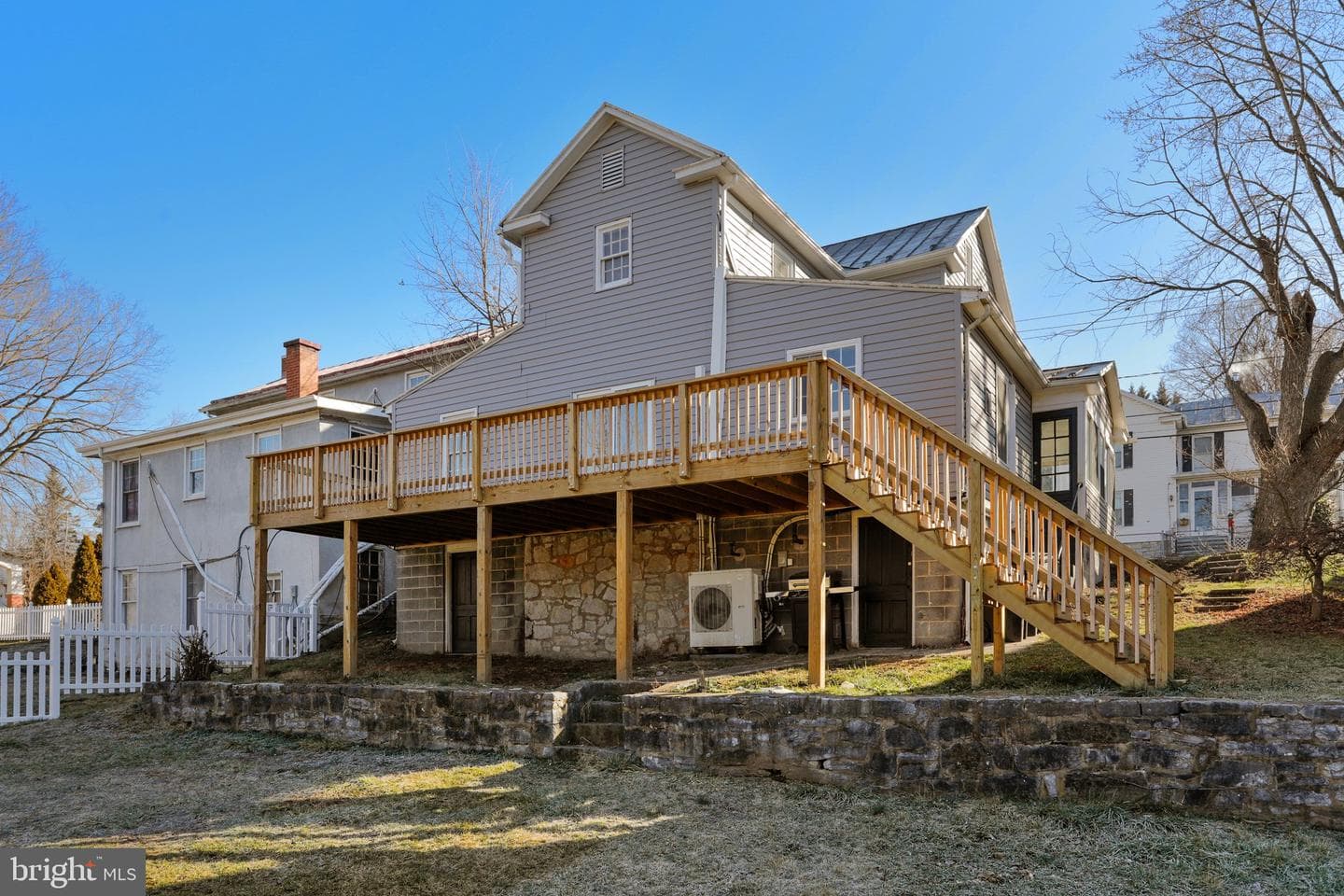 389 N Massanutten Street photo 43