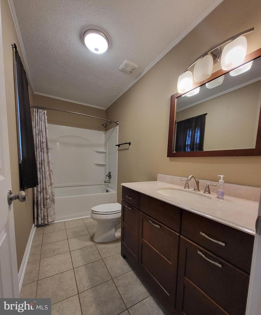 319 Breckenridge Court photo 16