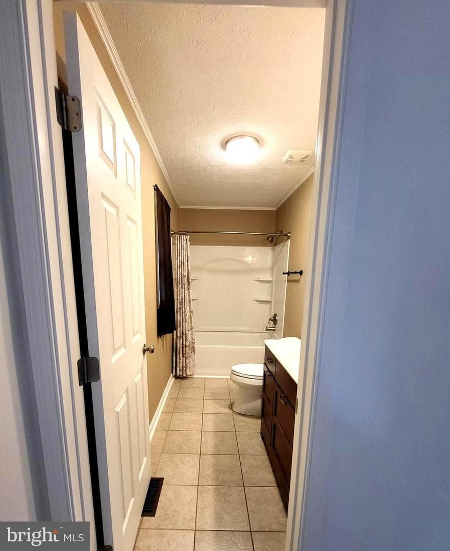 319 Breckenridge Court photo 17