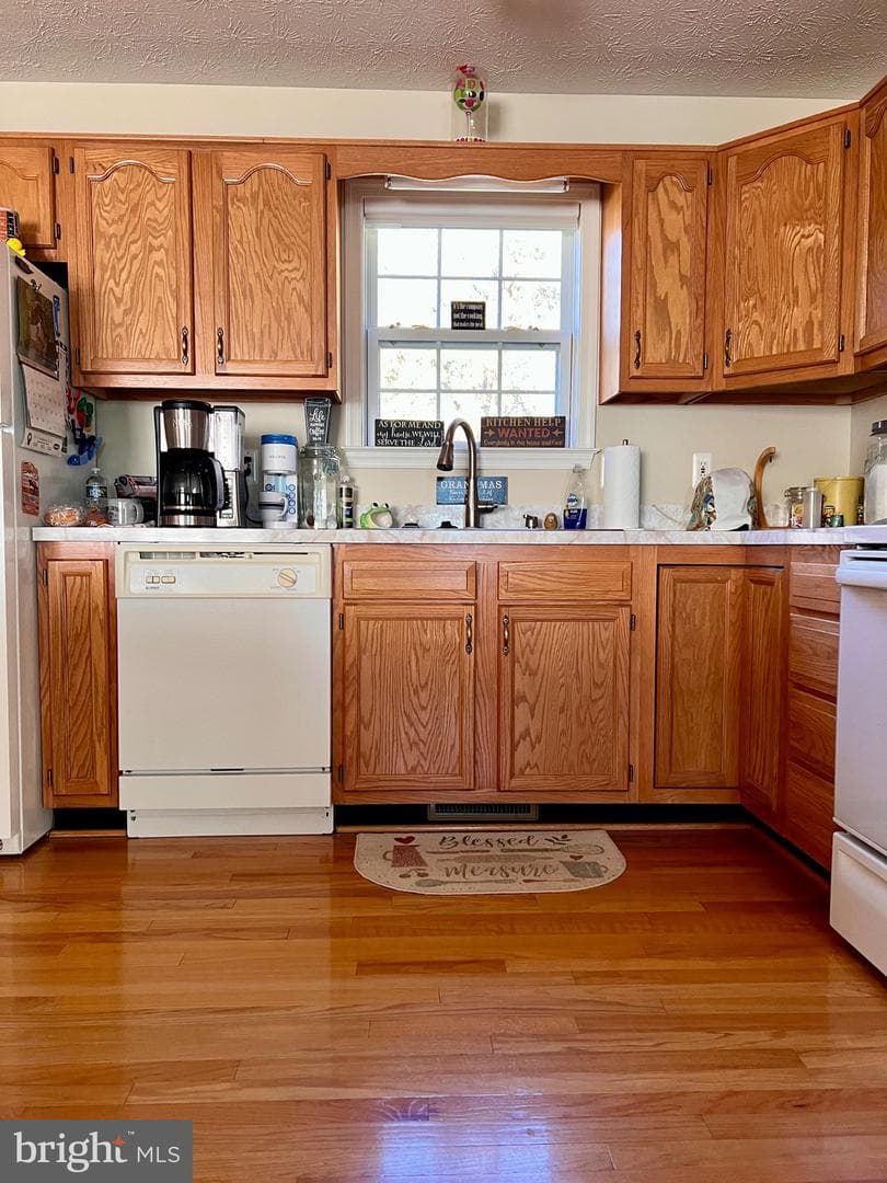 88 Friendship Court photo 11