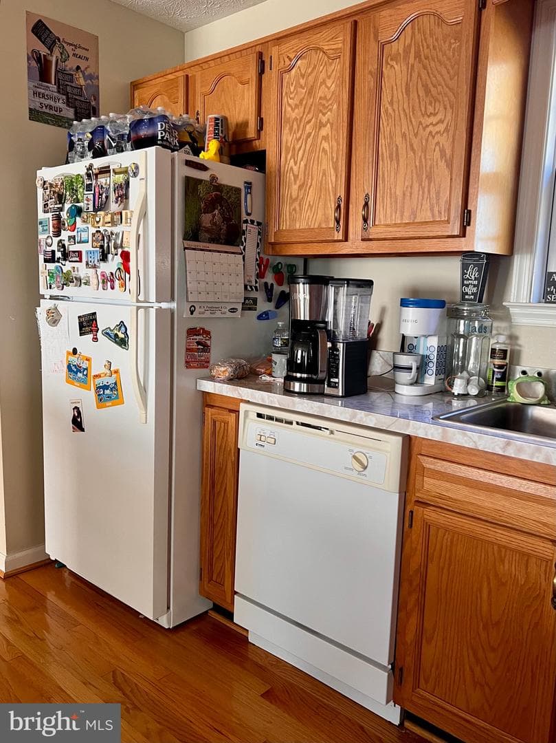 88 Friendship Court photo 12