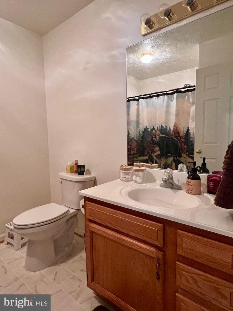 88 Friendship Court photo 17