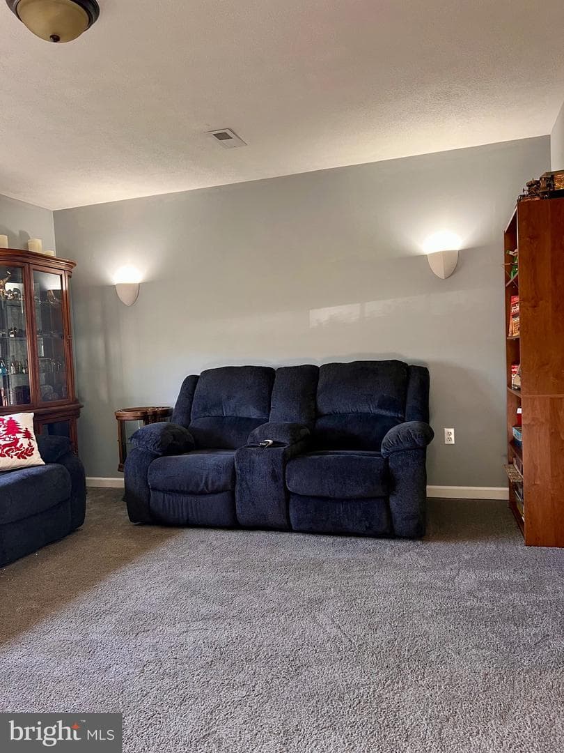 88 Friendship Court photo 32