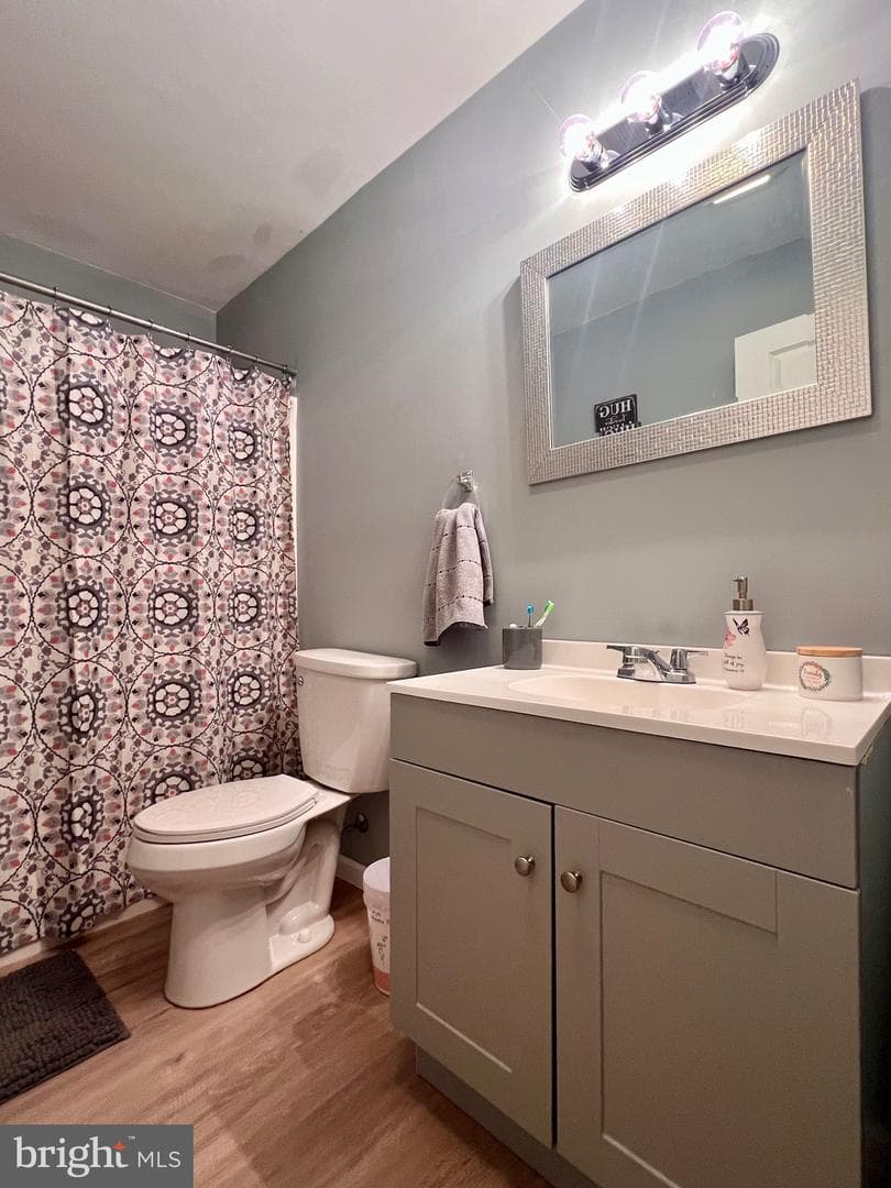 88 Friendship Court photo 37