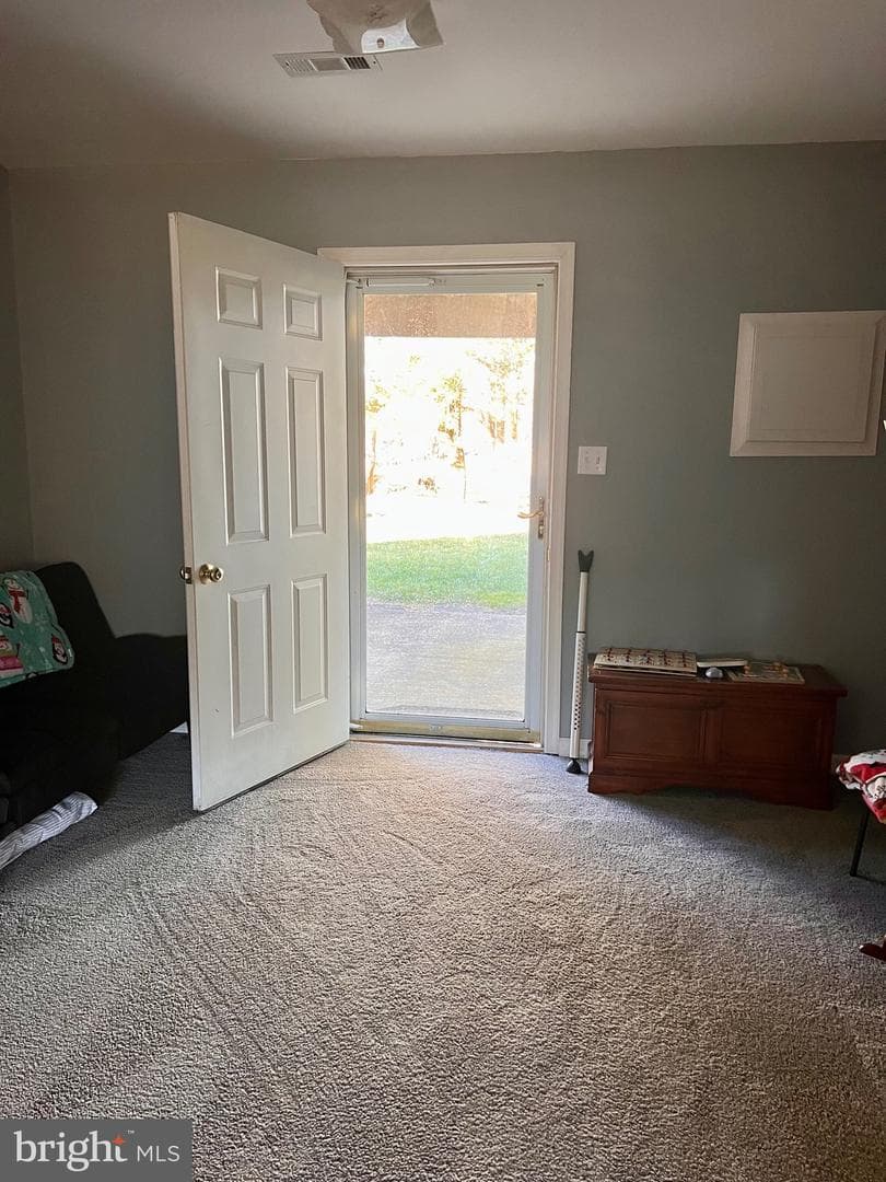 88 Friendship Court photo 39