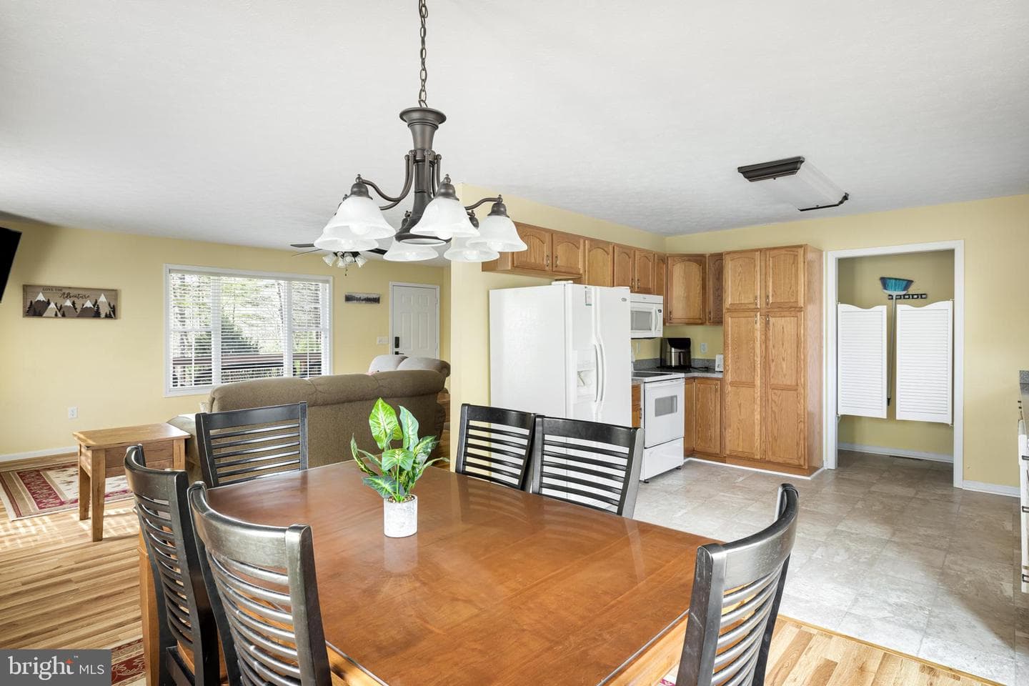 623 Ironwood Rd photo 8