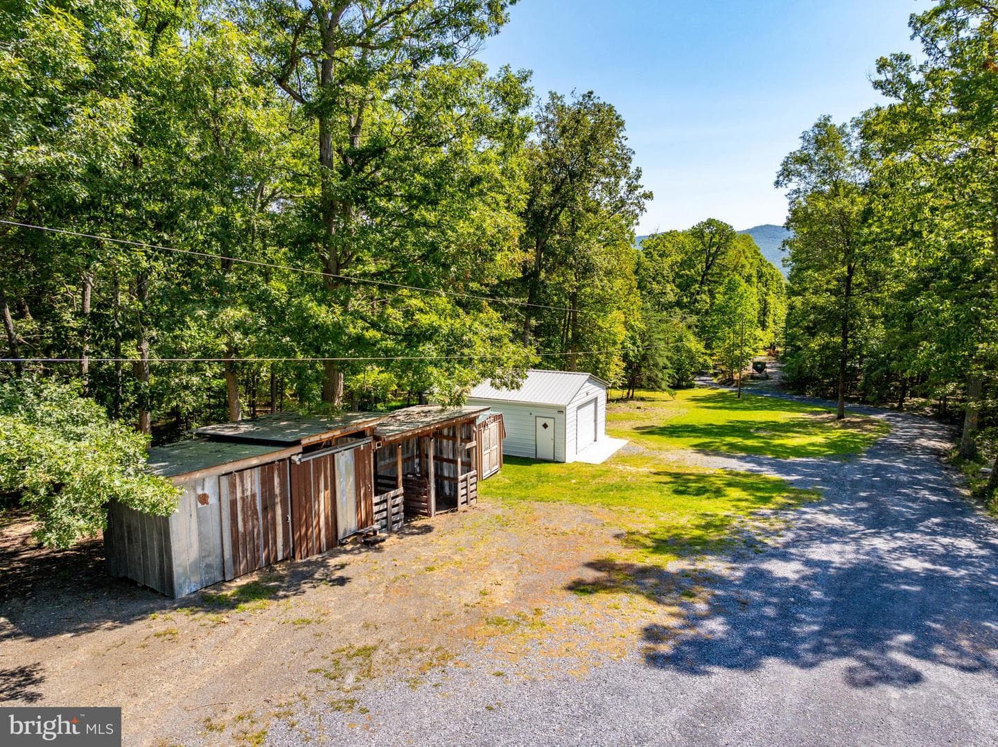 600 Whippoorwill Lane photo 5