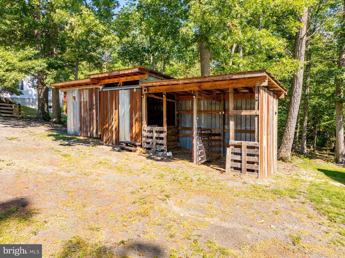 600 Whippoorwill Lane photo 9