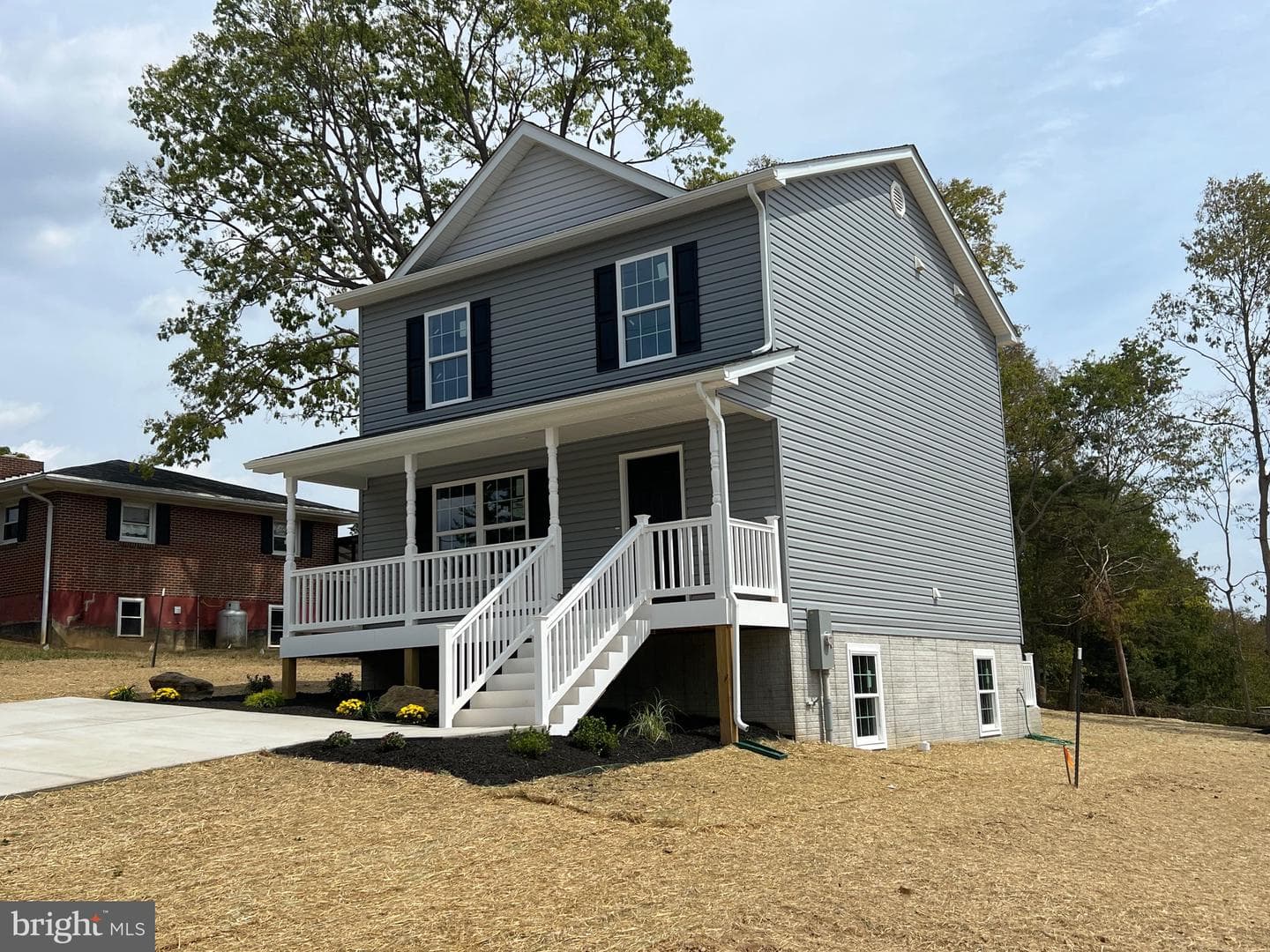 386 Crim Drive photo 3