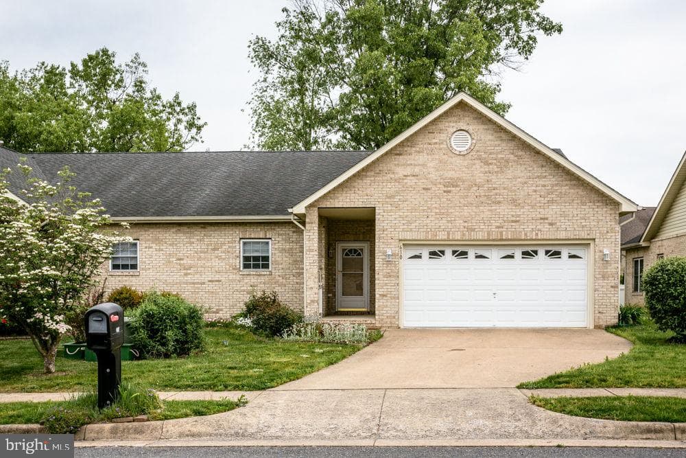 610 Allegheny Circle photo 1