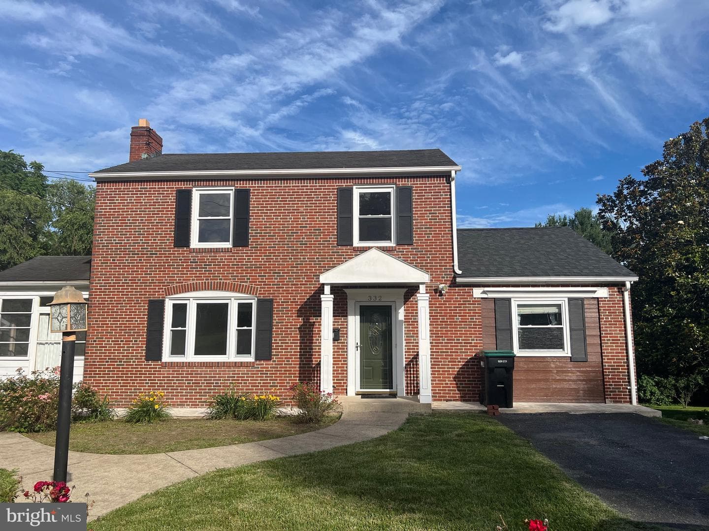 332 N Lee Street photo 1