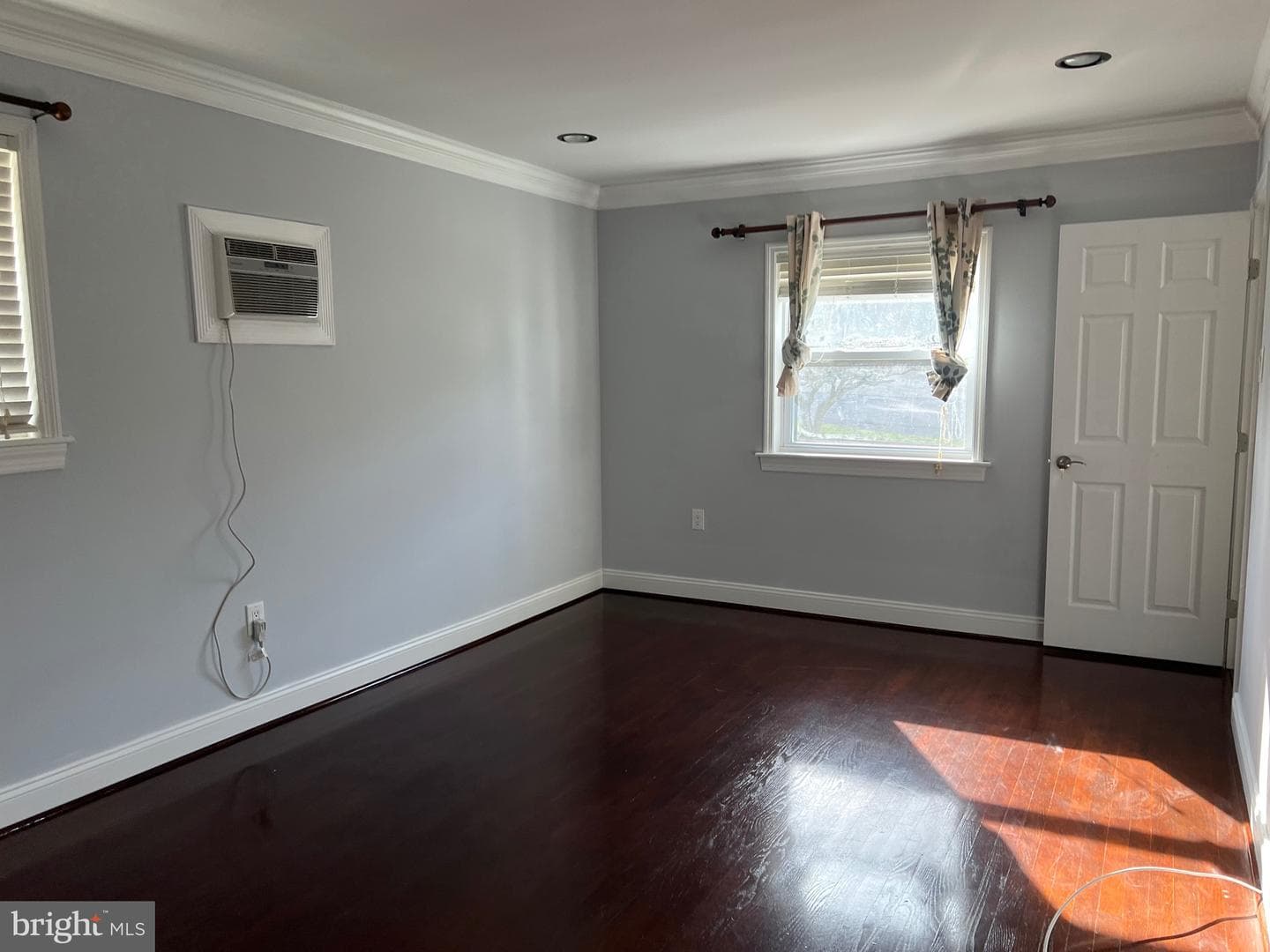 332 N Lee Street photo 17