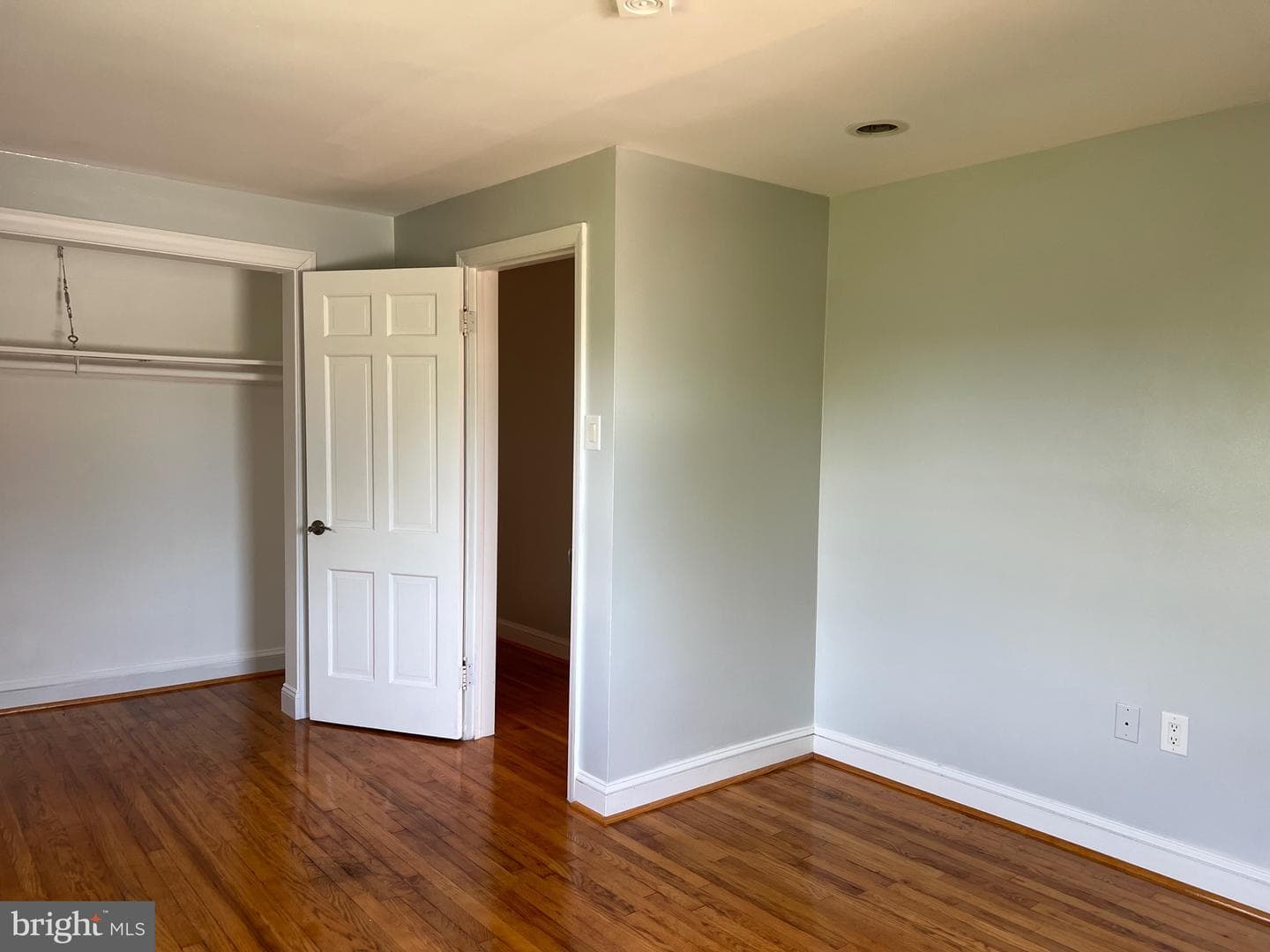332 N Lee Street photo 21
