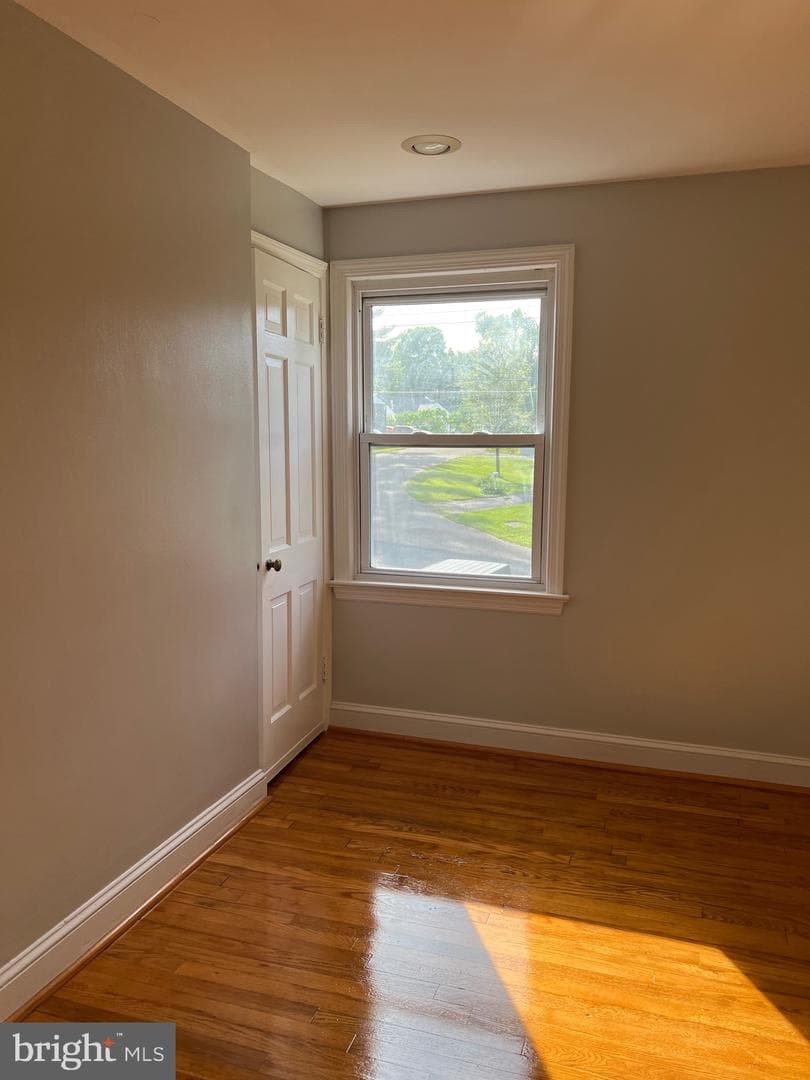 332 N Lee Street photo 22