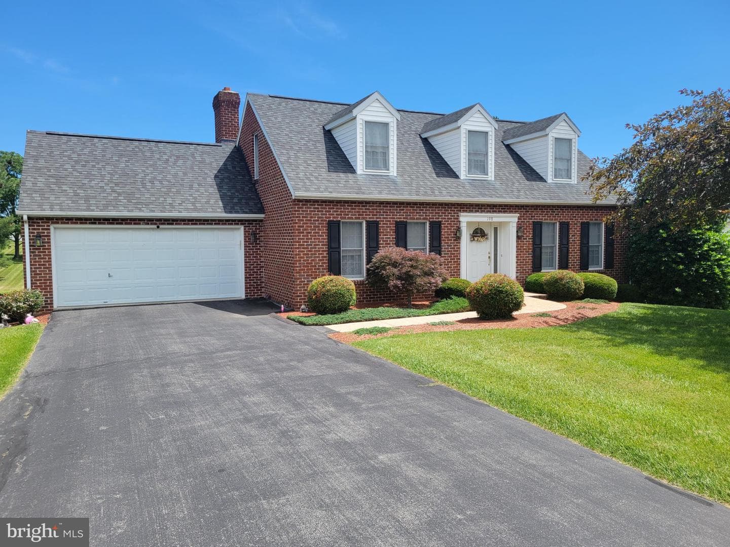 198 Shenvalee Drive photo 1