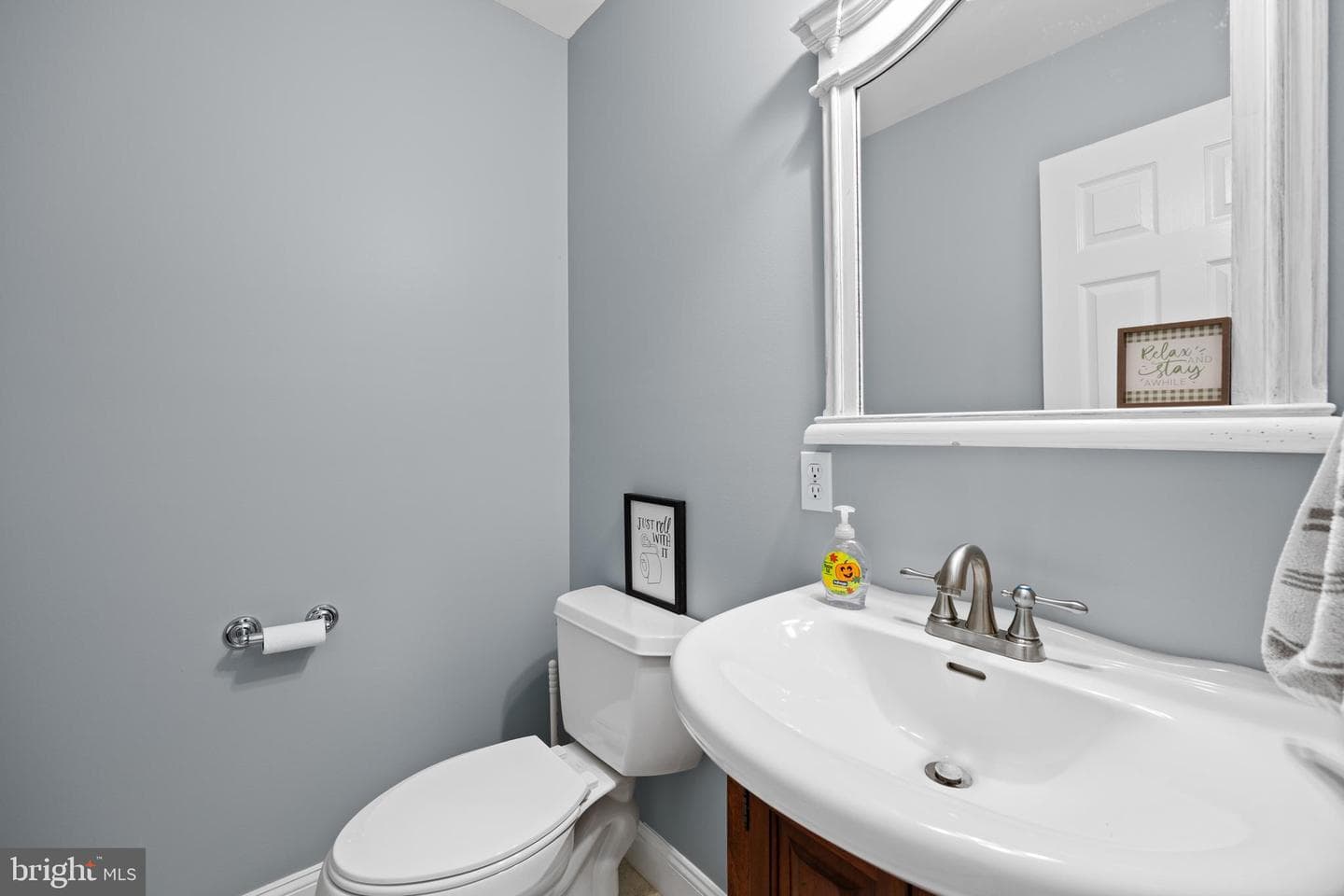 670 Crystal Lane photo 44