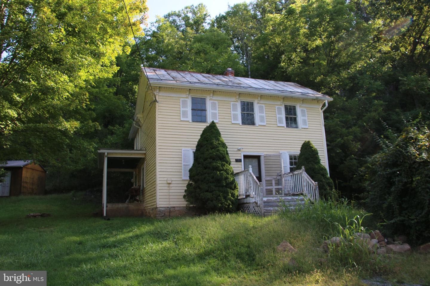 888 Wolf Gap Road photo 16