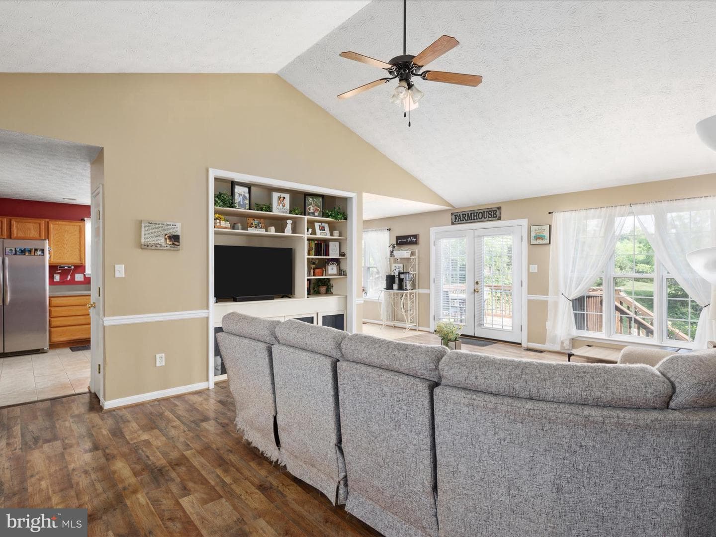 141 Black Oak Drive photo 7