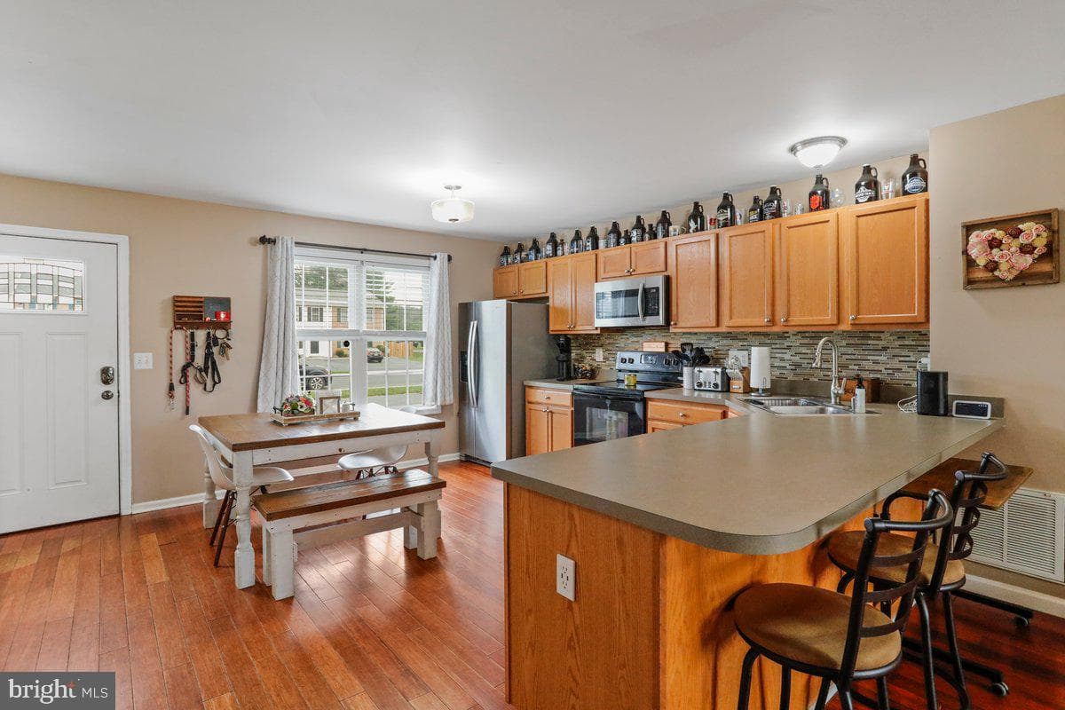 113 Kadies Lane photo 4