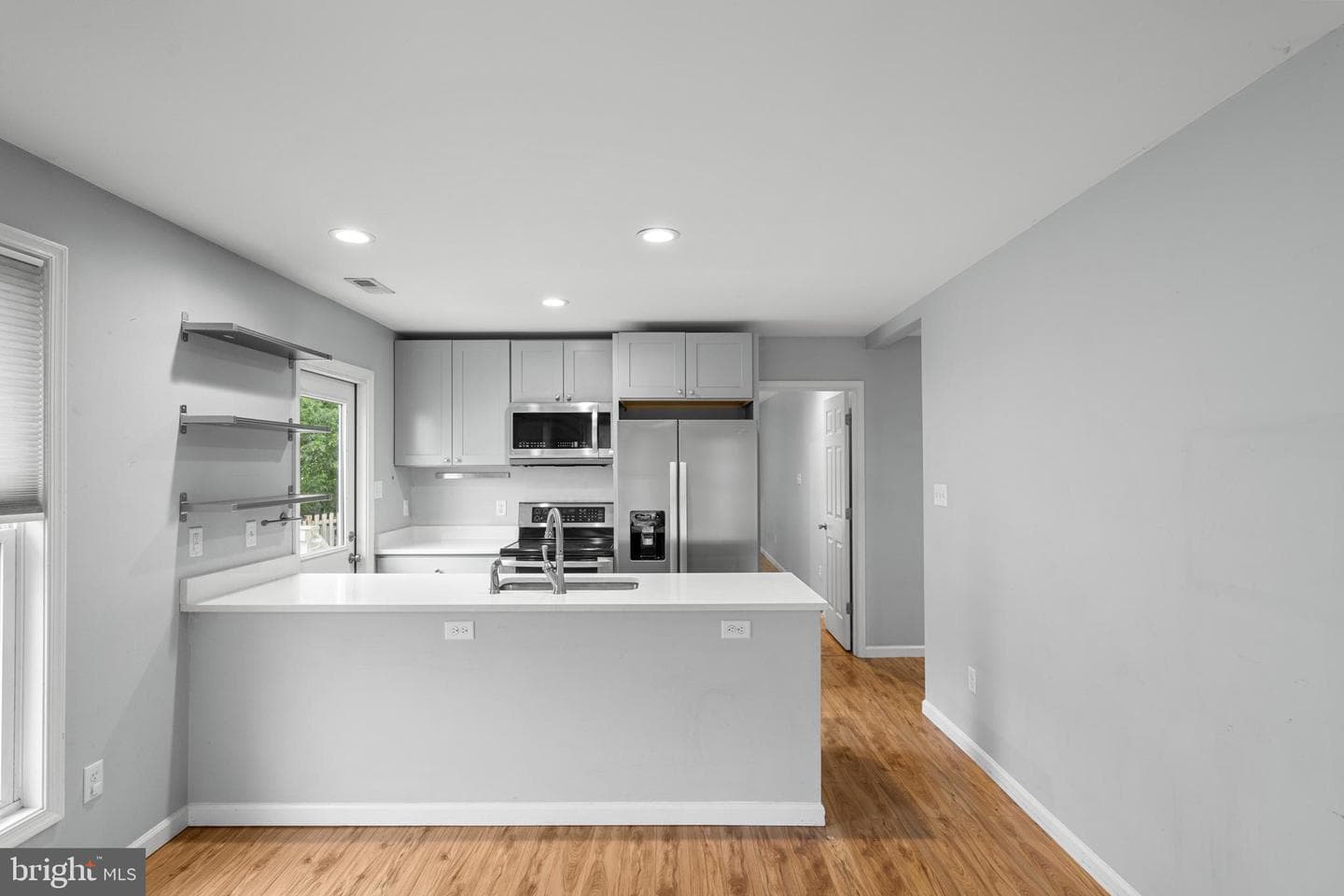 465 Ash Street photo 10