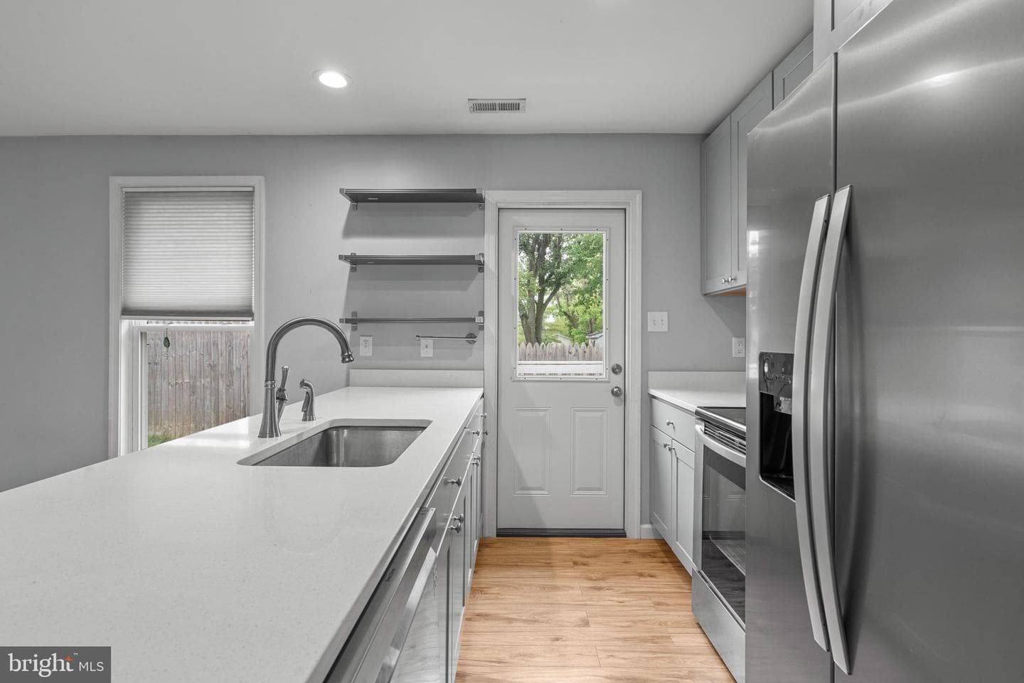 465 Ash Street photo 18