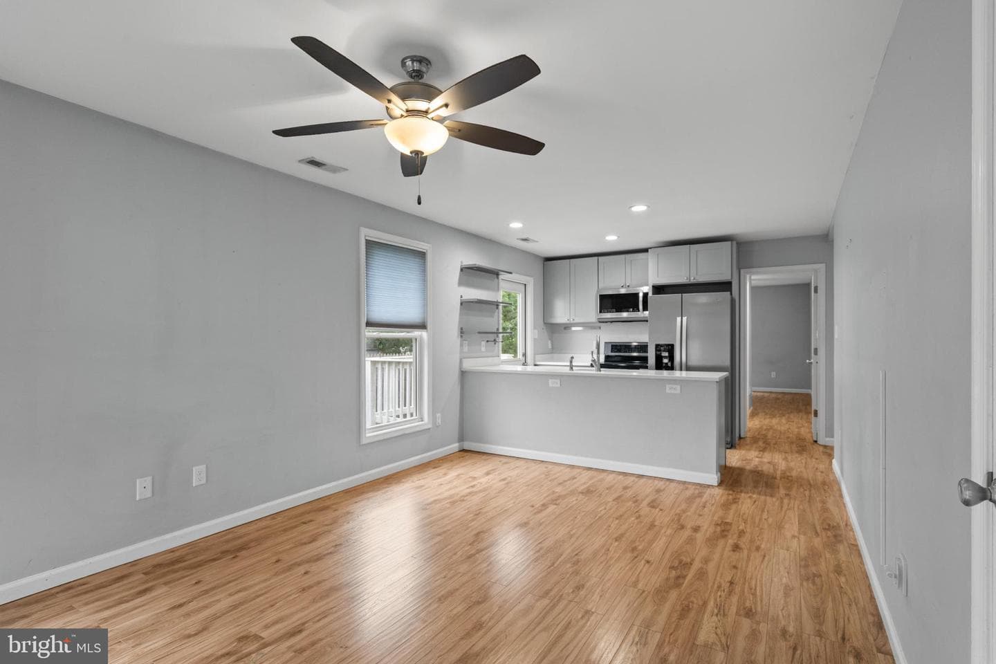465 Ash Street photo 20