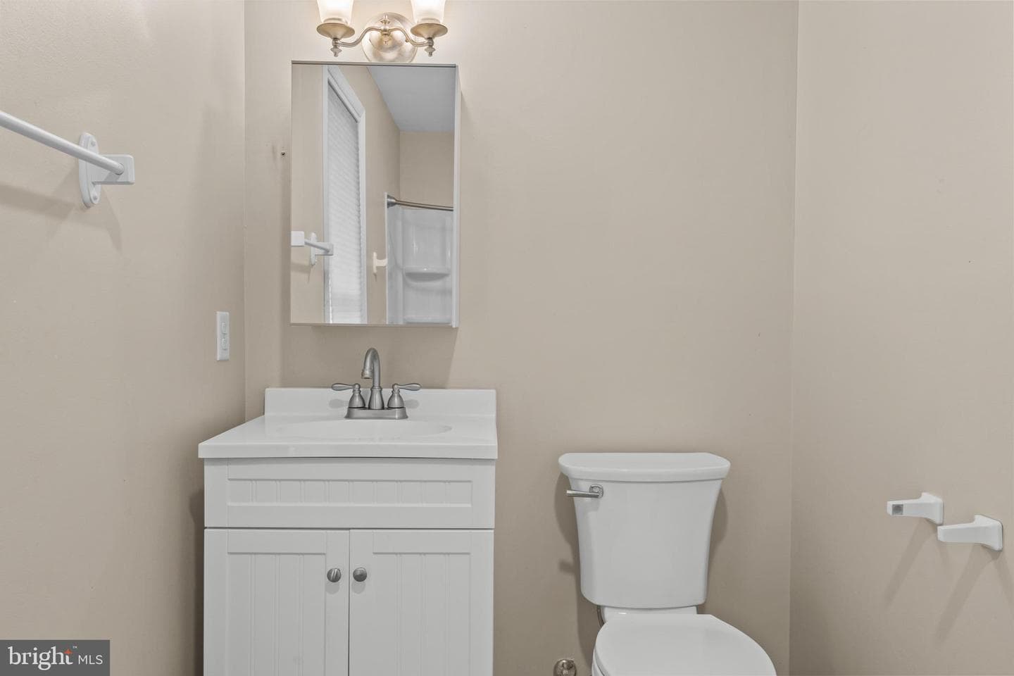 465 Ash Street photo 55