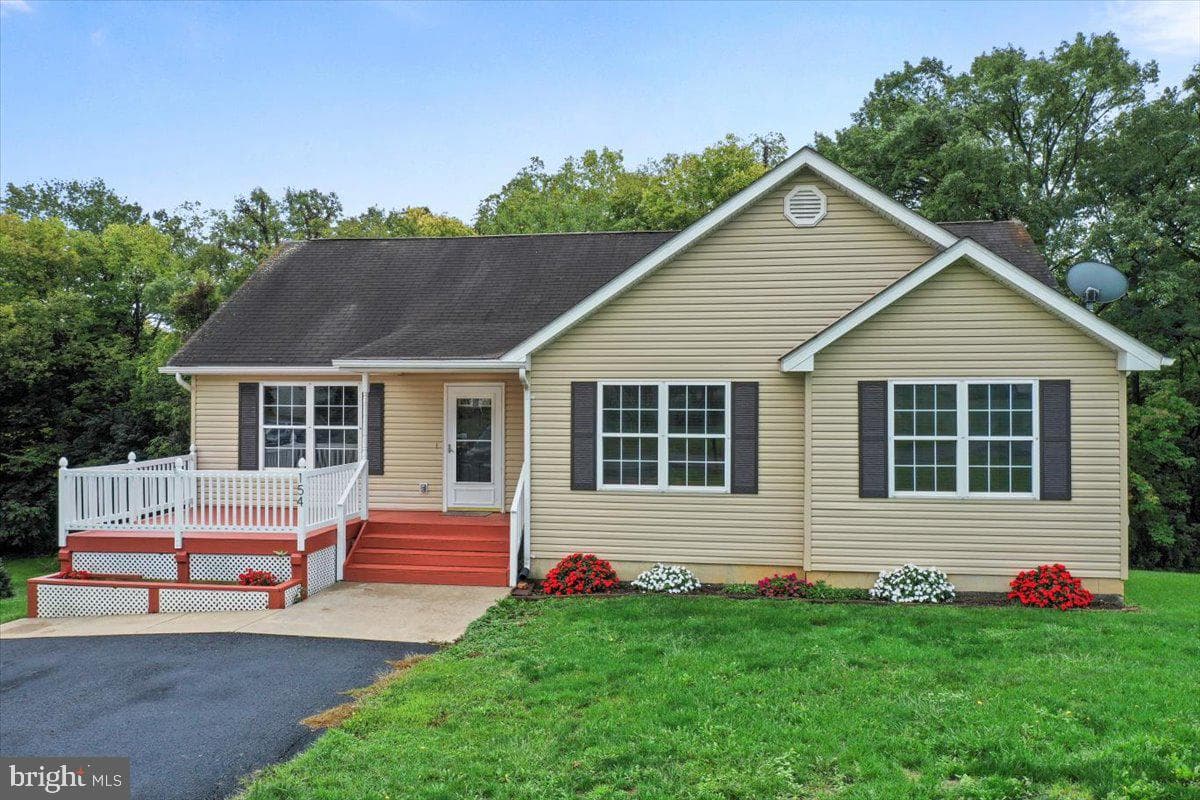 154 Baer Oak Drive photo 4