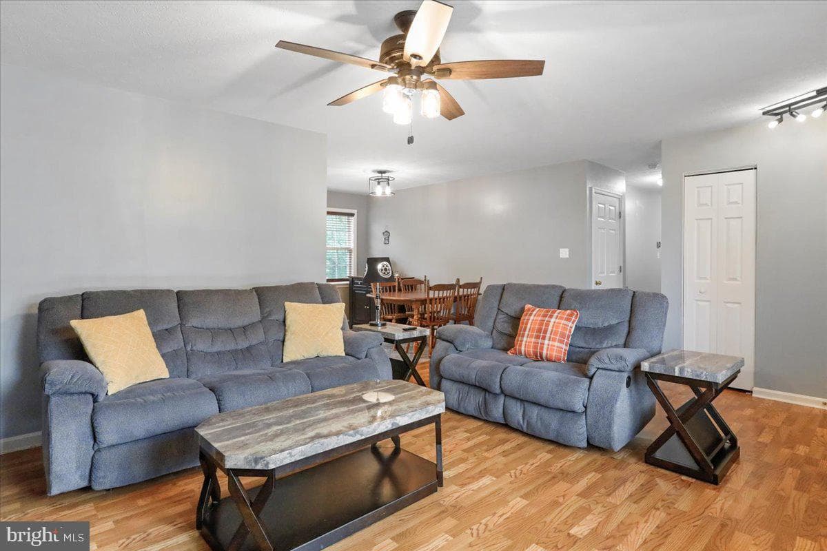 154 Baer Oak Drive photo 9