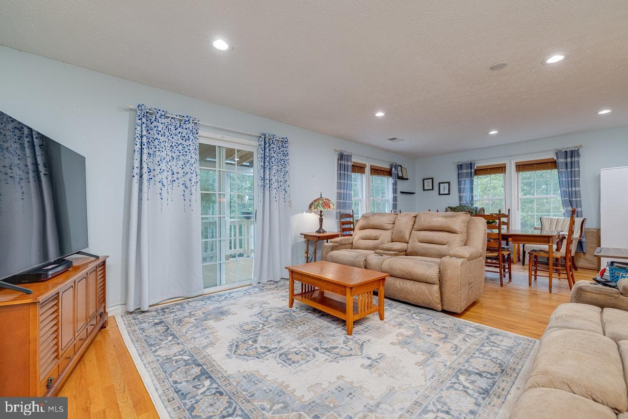 225 Fawn Drive photo 14