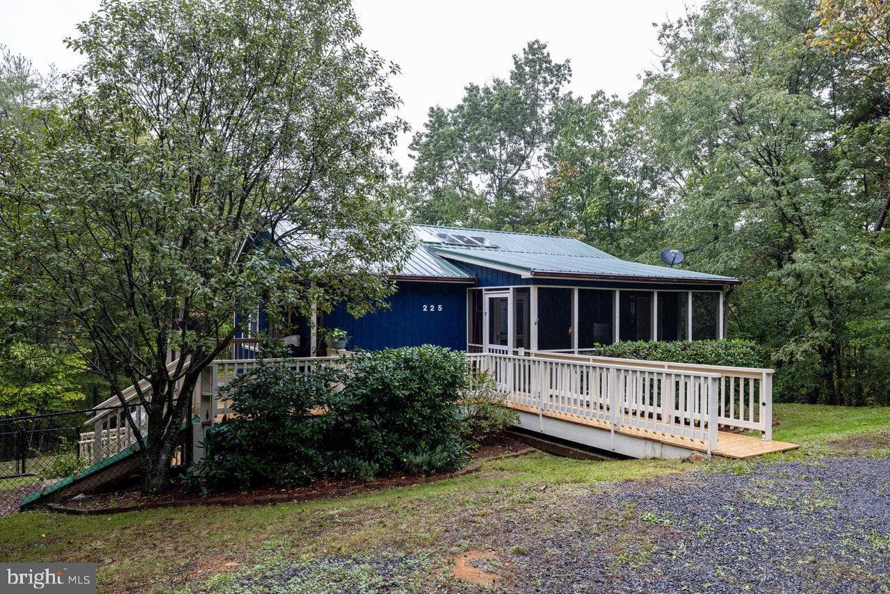 225 Fawn Drive photo 36