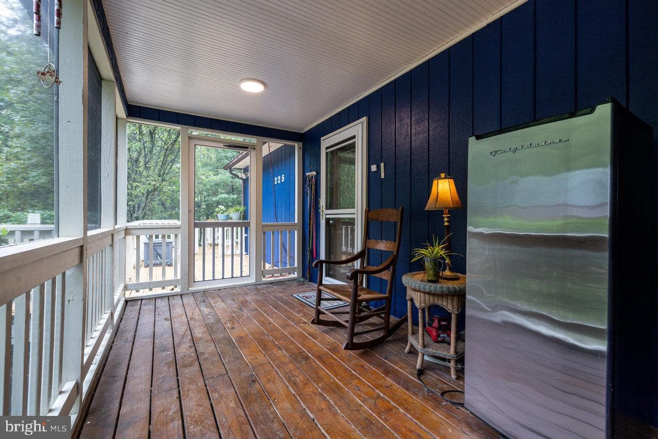 225 Fawn Drive photo 42